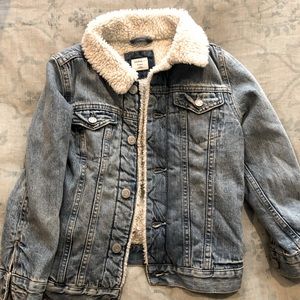 Adorable New Gap jacket size 5